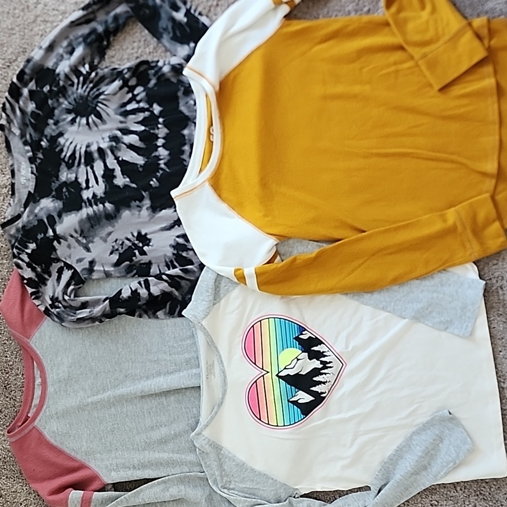 Girl's XL longsleeve Tops